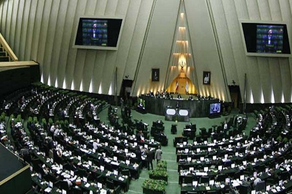 ارسال دو لایحه از مجلس به مجمع تشخیص مصلحت نظام تخلف بود